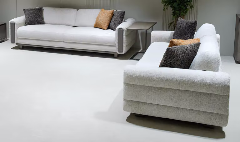 Weiße Wohnzimmer Sofagarnitur Polstersofa Designer Stoff 3-Sitzer