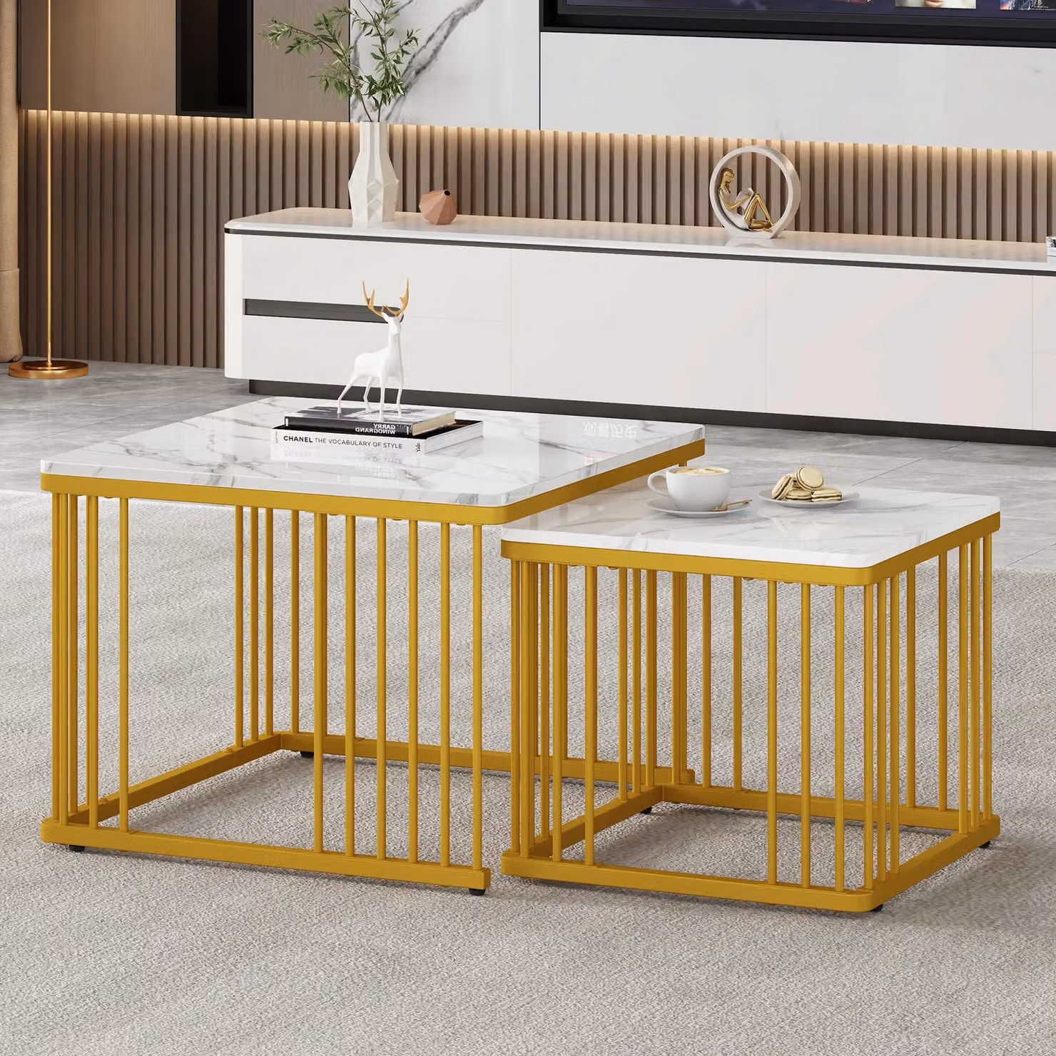 Set di 2 tavolini Abrihome, tavolino con motivo in marmo e struttura in metallo, angolare 60 x 45 cm e 45 x 40 cm, oro