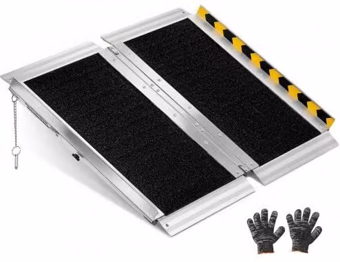 Rampa pieghevole per sedie a rotelle VEVOR in alluminio argento, lunghezza 61 cm, superficie antiscivolo e portata massima 363 kg per scale e ingressi