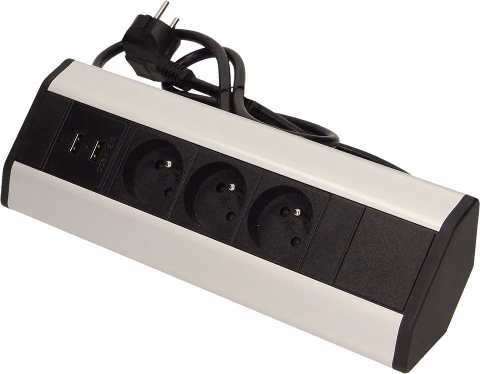 Presa di superficie, alloggiamento angolare ORNO OR-AE-1360, 3x presa, 2x USB, colore nero-argento, cavo 1,8m