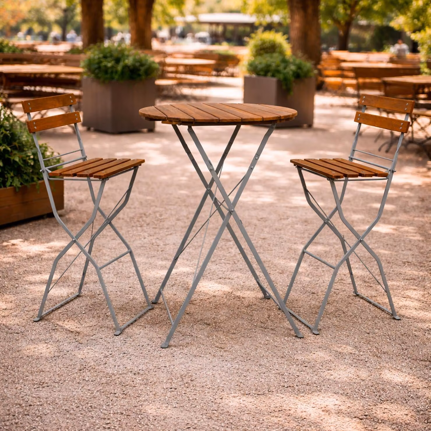 Set da giardino per birra tavolo da bar + 2 sgabelli da bar pieghevoli in acacia 80x80x110cm