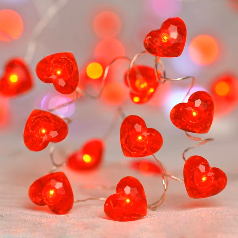 Catena luminosa a LED a forma di cuore, 3 metri, alimentazione a batteria, luce bianco caldo