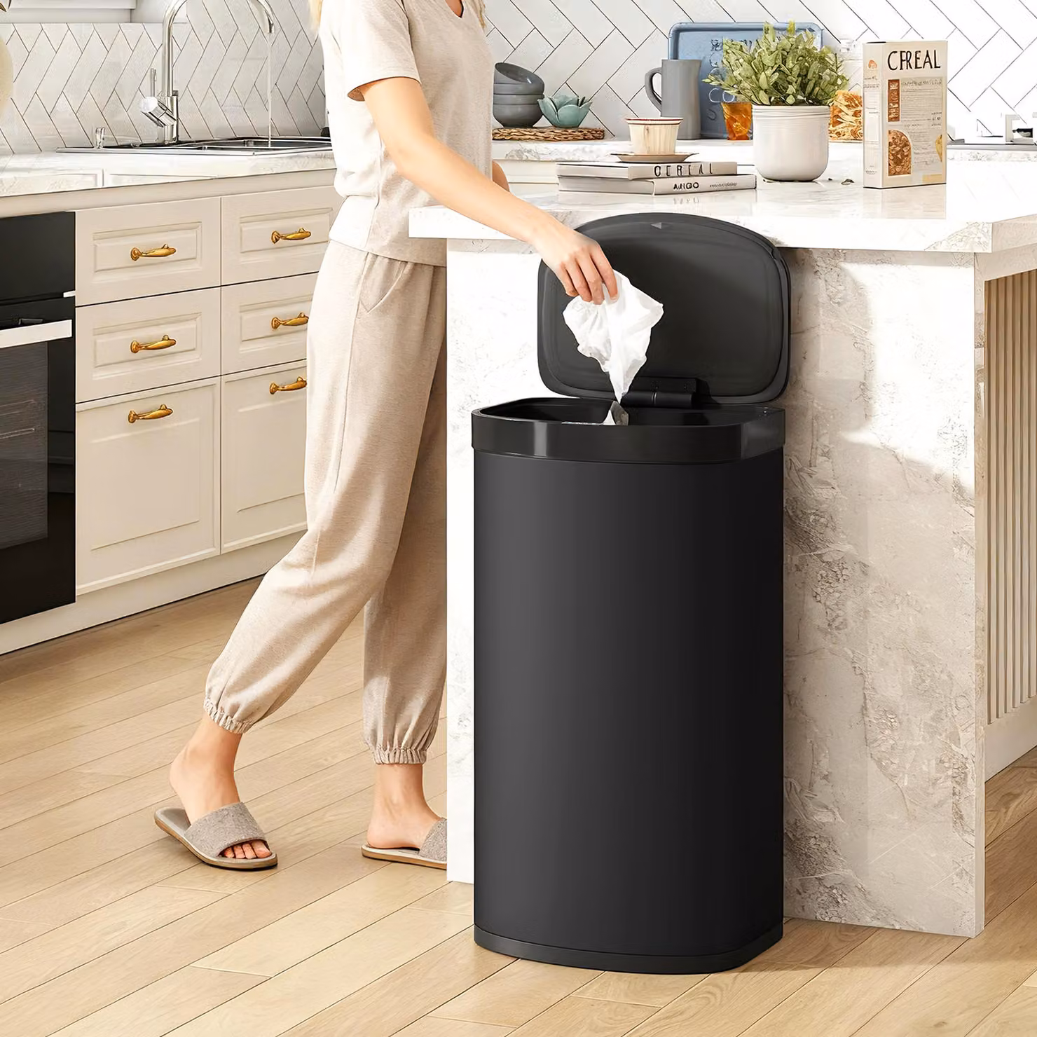 Bidone con sensore HOMCOM da 55 L in acciaio con coperchio soft-close, nero – 2