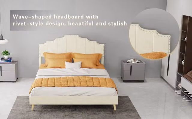 Letto imbottito minimalista 140×200 cm beige, con testiera morbida dal profilo geometrico e base bassa senza contenitore, senza materasso