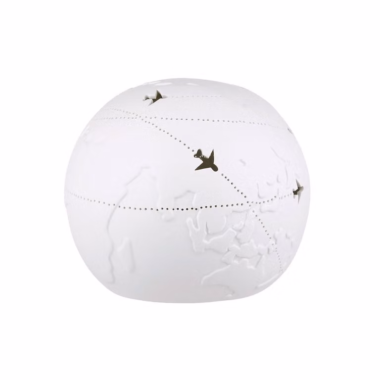 Lampada da tavolo "Weltenbummler" della Gilde, motivo mappe del mondo, porcellana, bianca, confezione da 1, altezza 19 cm, diametro 23 cm. Codice prodotto: 32166. Codice EAN: 4063387321669