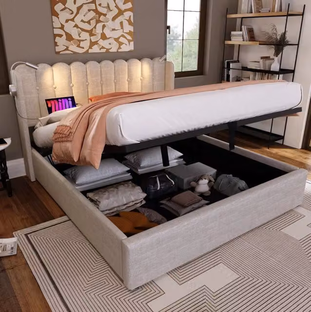 Letto matrimoniale imbottito 160x200 con testiera in lino naturale, luce da lettura e funzione di ricarica USB, telaio in ferro con contenitore