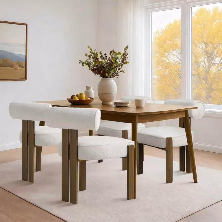 Sedia da pranzo confortevole, rivestita in microfibra, con struttura in legno e schienale a listelli, di colore bianco