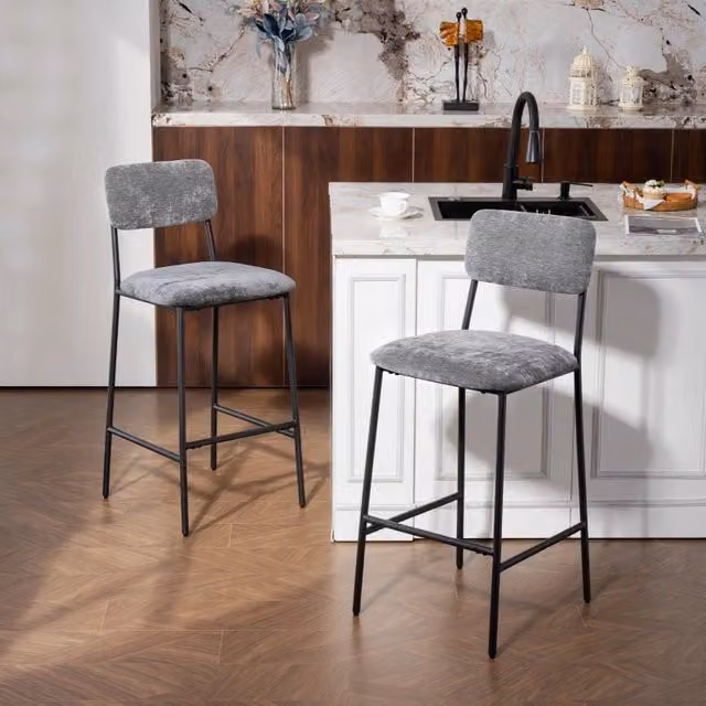 Set di 2 sgabelli da bar OKWISH imbottiti con schienale alto e poggiapiedi in tessuto grigio per cucina e soggiorno – 1