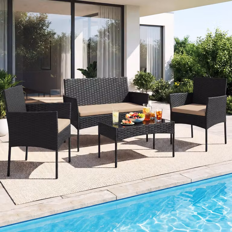 Set salotto da giardino Costway in rattan 4 pezzi con divano, poltrone, tavolino in vetro e cuscini, colore tortora e beige