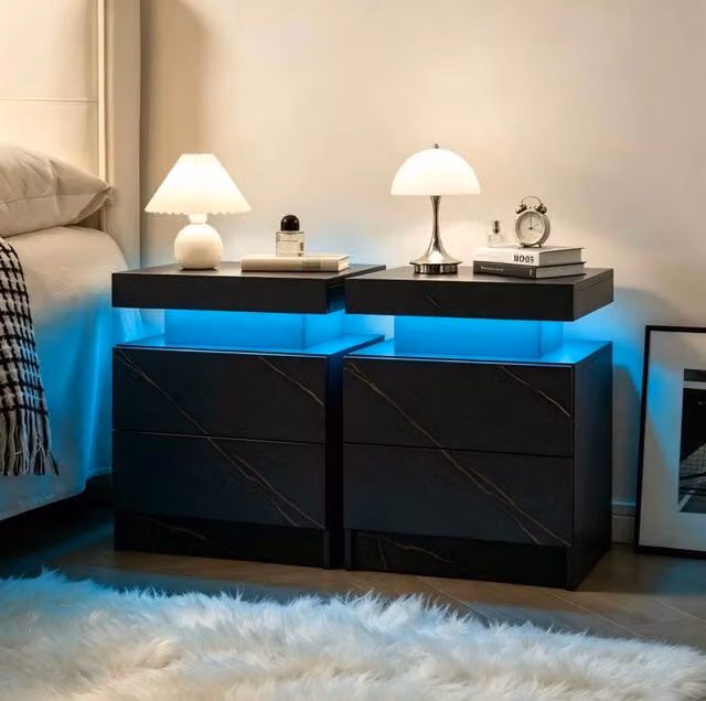 Set di 2 comodini moderni MODFU con illuminazione LED integrata, 2 cassetti e vano aperto, finitura nera e oro opaco