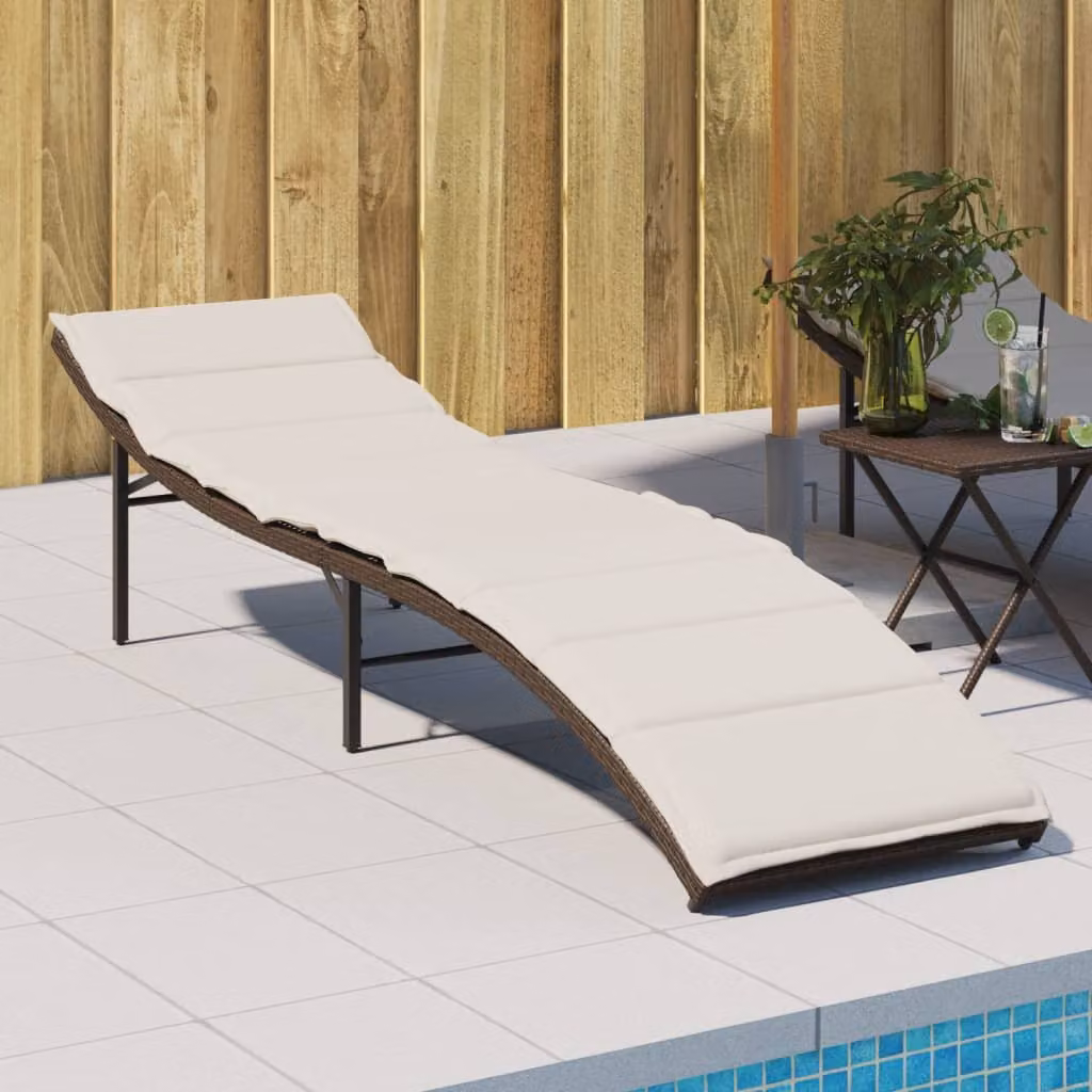 Lettino prendisole vidaXL in polyrattan marrone con cuscino regolabile L: 199 cm, P: 55 cm, H: 50 cm