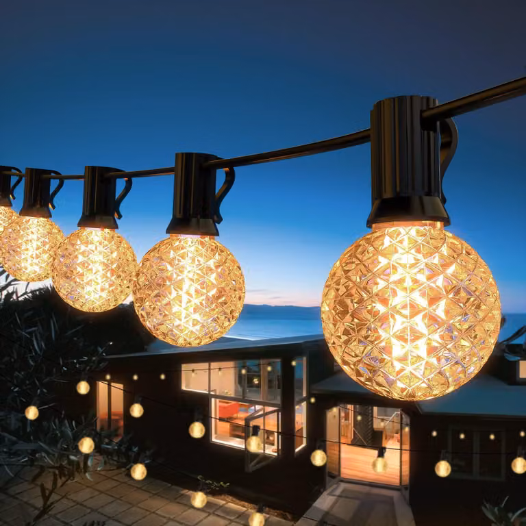 Catena luminosa da 10,5 metri, grado di protezione IP65, 15+1 lampadine G50 LED, luce bianca calda, espandibile