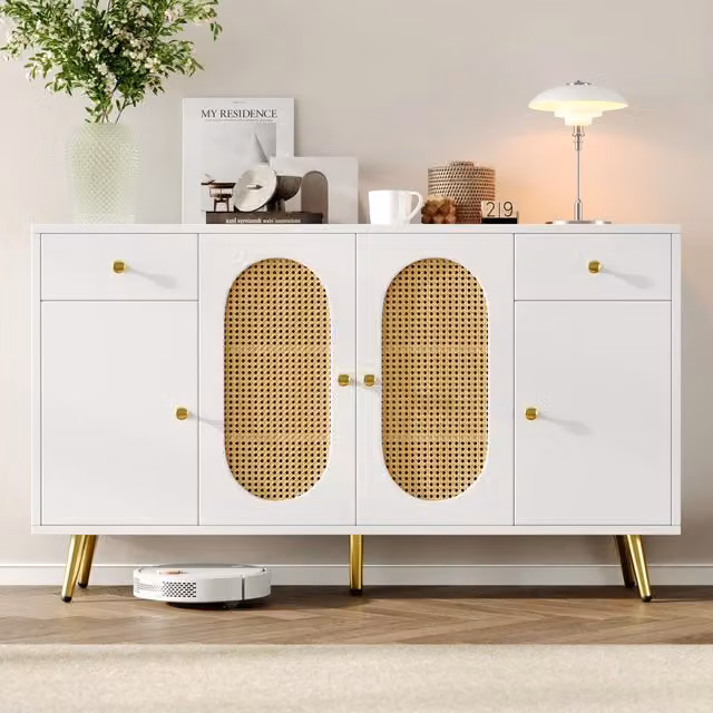 Credenza Mivray con 4 ante e 2 cassetti, ripiani regolabili, finitura opaca bianco e beige, L: 140 cm, P: 35 cm, H: 82 cm