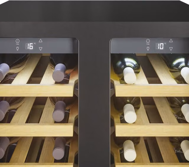 Cantinetta vino da incasso Candy CCVB 60D-1 DiVino, capacità 38 bottiglie, 2 zone di temperatura, Classe G, colore Nero, L 59,5 cm x P 56,2 cm x H 81,3 cm – 1
