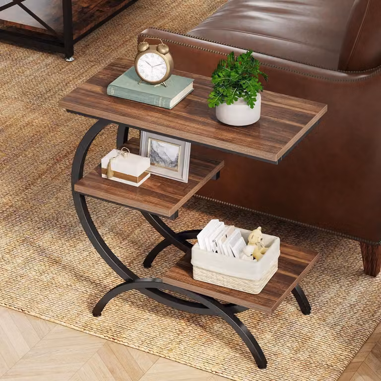 Tavolino laterale a 3 ripiani, color marrone scuro, in legno e metallo, dimensioni 60 x 30 x 65 cm