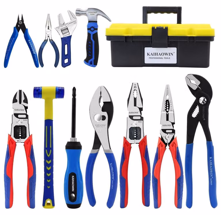 Set di 11 utensili con custodia, realizzato in acciaio CR-V, comprendente pinze, chiavi inglesi, martello e cacciaviti