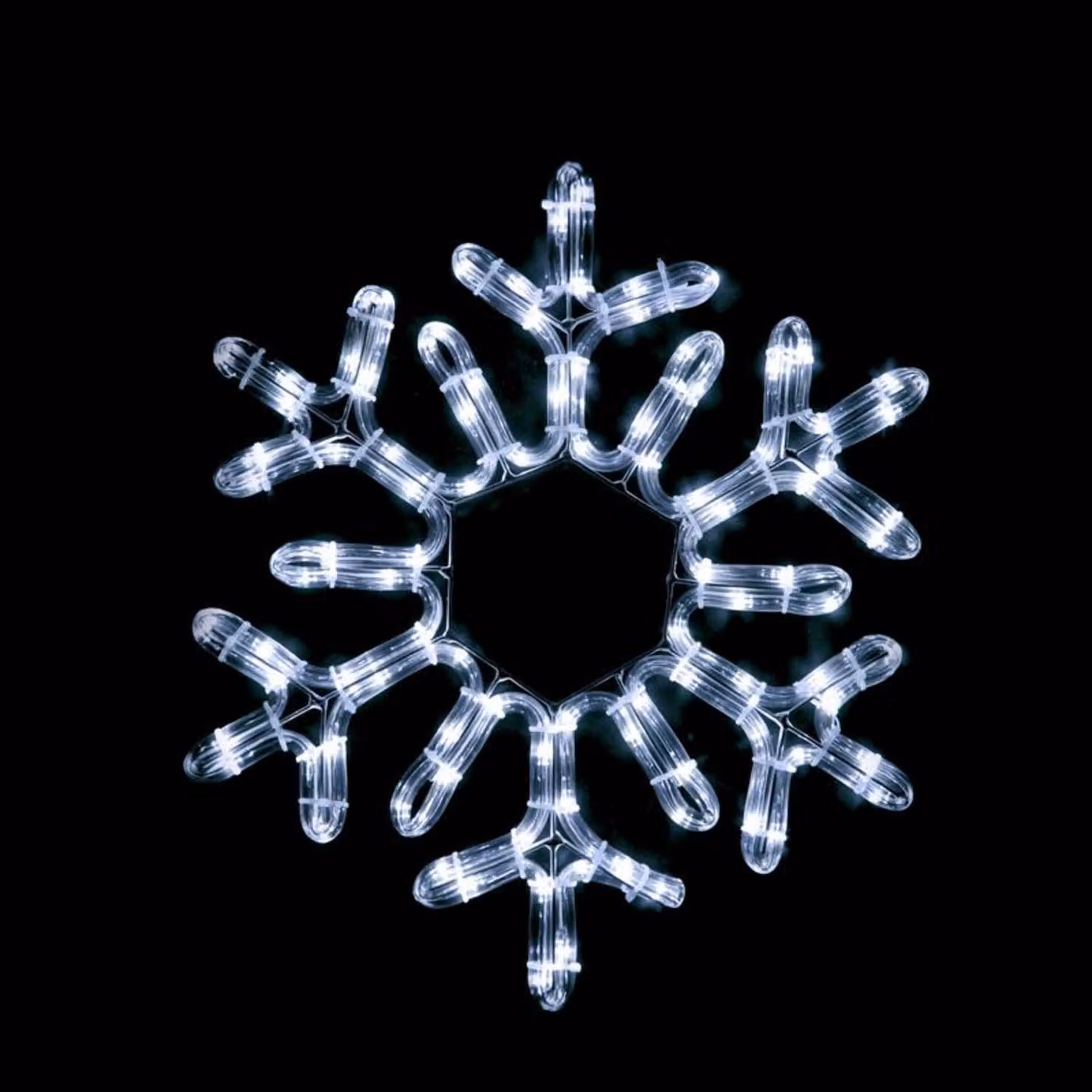 ACA Fiocco di neve natalizio illuminato per esterni, 96 LED, 4 m di cavo flessibile, bianco freddo, IP65, 38 cm, cavo di alimentazione da 1,5 m X089622111N