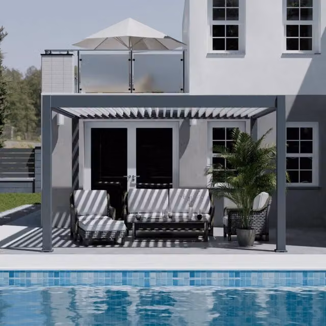 Pergola bioclimatica motorizzata Ombréa ELMO autoportante L: 400 cm, P: 400 cm, H: 256 cm - Antracite/bianco – 1