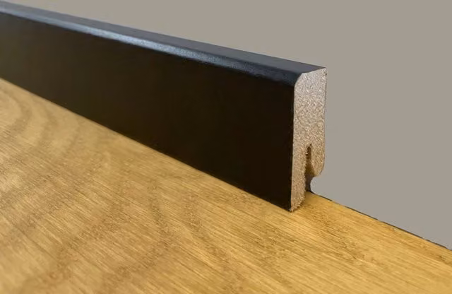 Battiscopa squadrato basso Eternal Parquet in fibra di legno nero L: 40 cm, H: 4 cm, P: 1,5 cm