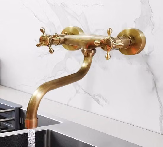 Wandmontaggio 360° Rotativo per Rubinetto da Cucina - Design Retro - Ottone Antico