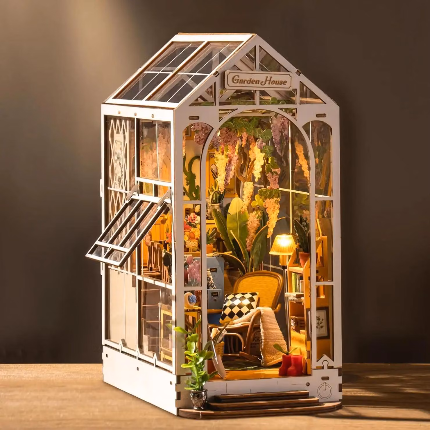 Kit per la costruzione fai-da-te di una casetta da giardino in miniatura - Puzzle 3D - 176 pezzi - Include mobili - Lampada LED - Realizzato in legno - Dimensioni: 203 x 110 x 241 mm