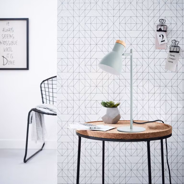 Lampada da tavolo verde BRILLIANT VENEA | lampada da tavolo decorativa con interruttore a cordicella e testa orientabile | metallo/legno | altezza 47 cm | 1 attacco E14 max. 25 W