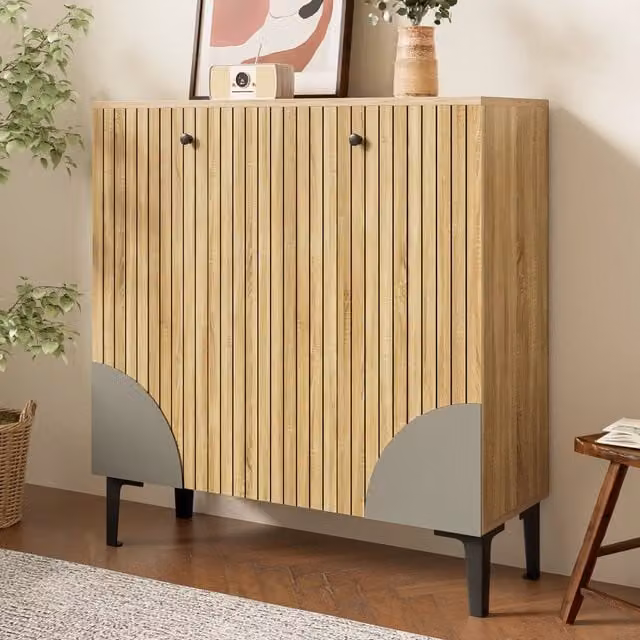 Scarpiera con 3 ante e ripiani interni verticali per ingresso in pannello truciolare color legno 90 × 32 × 94 cm