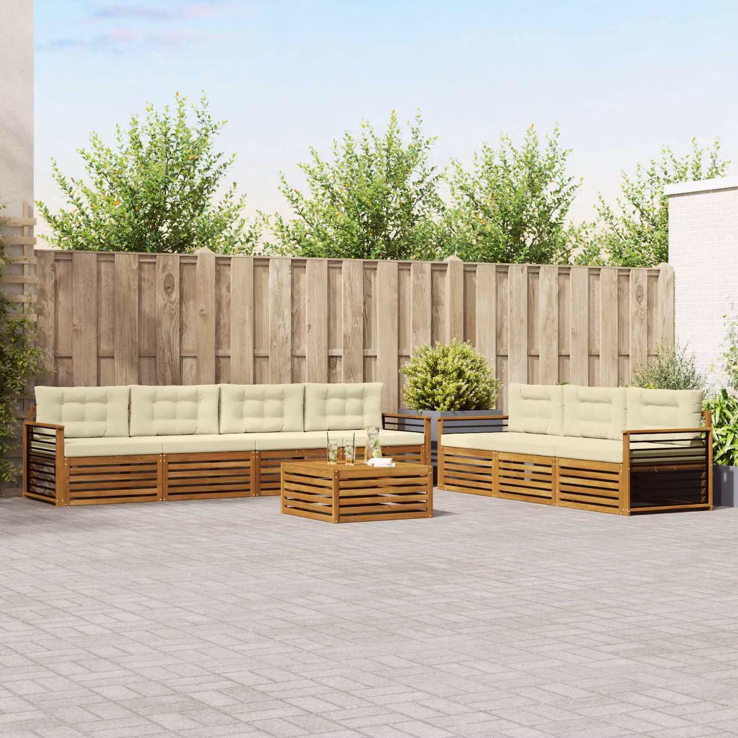 Set di divani da esterno vidaXL 8 pezzi in legno di acacia con tavolo da caffè e cuscini, colore beige e bianco