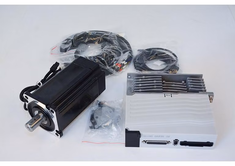 Servomotore 600 W con freno Remset - 115/120 V AC - Coppia: 1.91 Nm - Encoder magnetico - Automazione industriale
