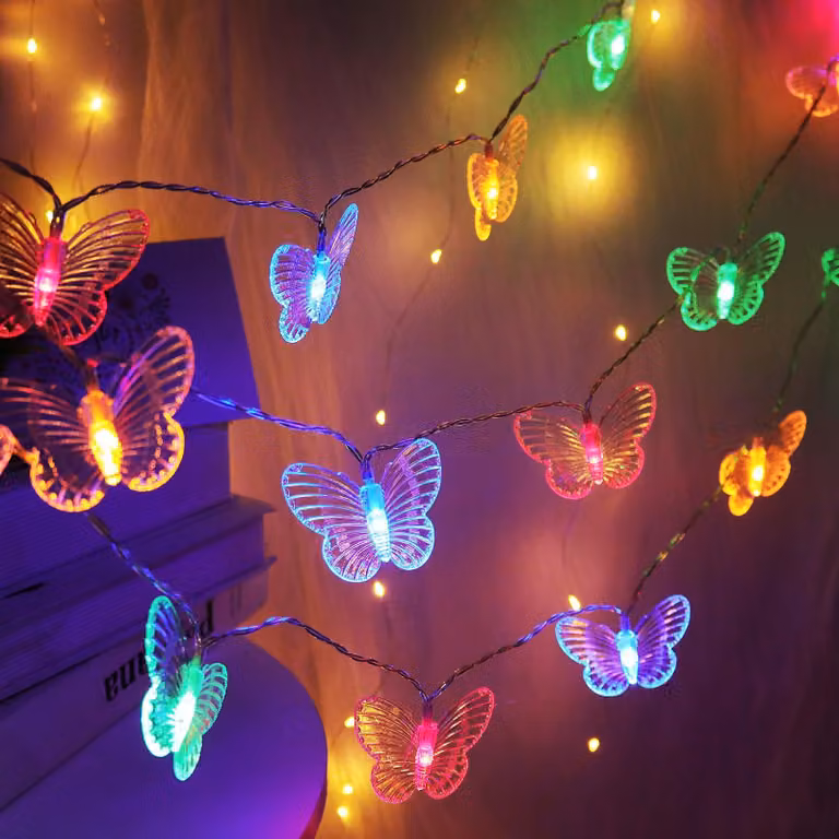 Catena luminosa a forma di farfalla, lunghezza 3 metri, 20 LED, alimentazione a batteria, multicolore