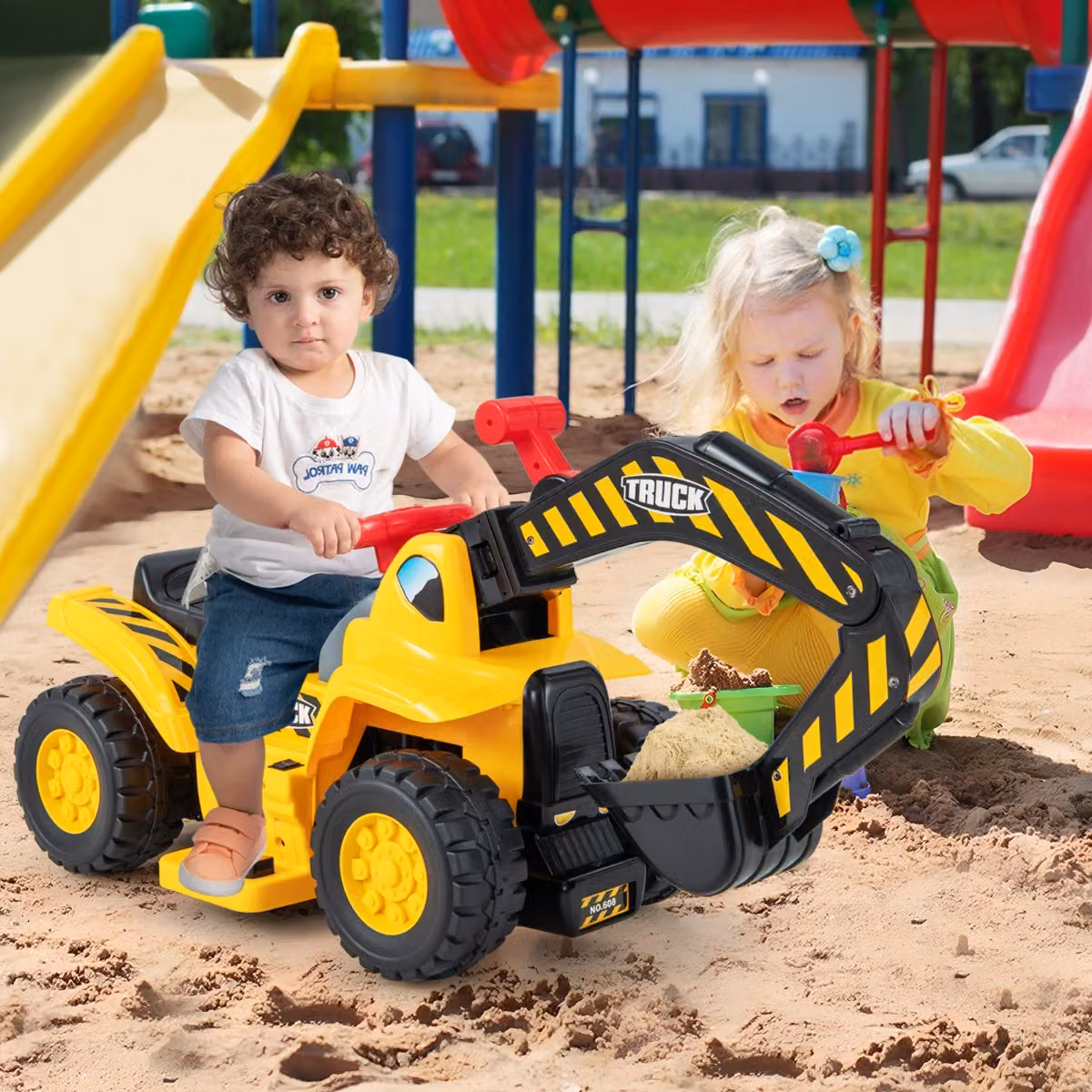 Escavatore elettrico Costway giallo con clacson ed effetti sonori per bambini