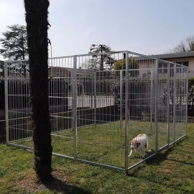Box per cani da esterno SIDERBOX in metallo zincato color argento L: 300 cm, P: 300 cm, H: 180 cm