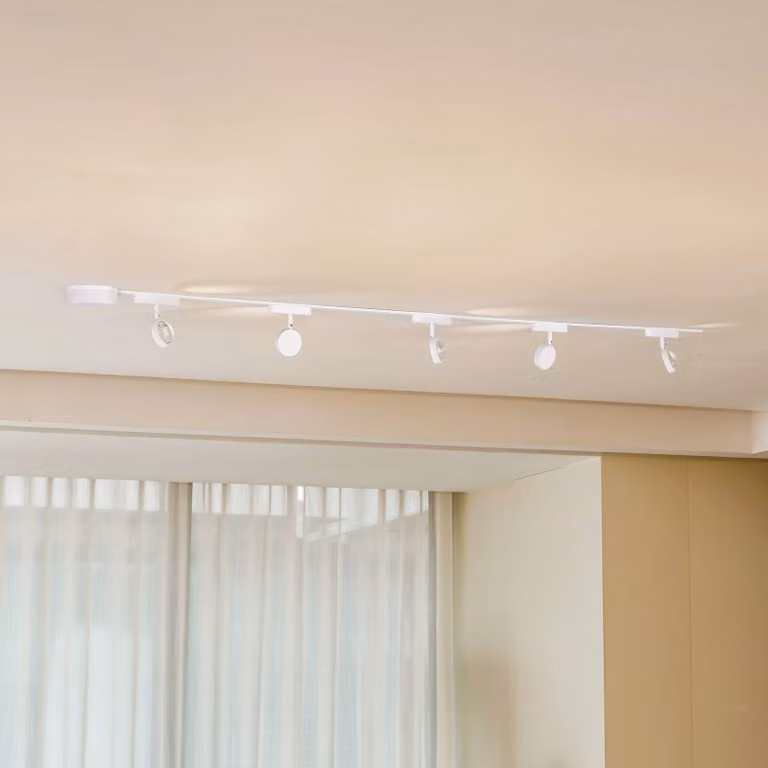 Sistema di binari Lumaro 48 V, faretti, a 5 luci, bianco, Ø 7 cm, dimmerabili 48V Lindby, dimmerabile, Bianco / Opale, Soggiorno / Sala da pranzo, Alluminio, Moderno