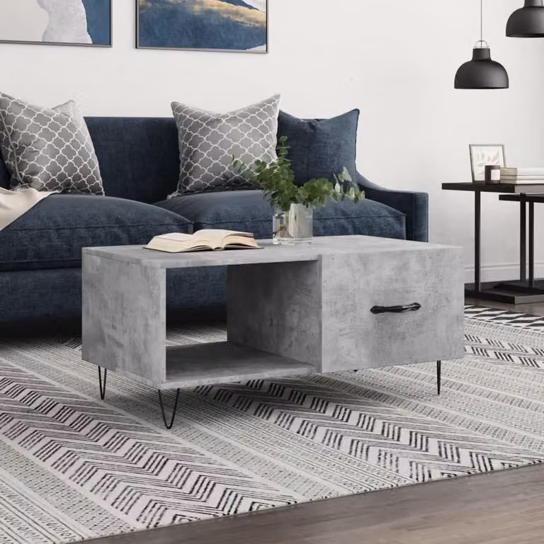 Tavolino da salotto in cemento grigio con struttura in legno lavorato, dimensioni 90x50x40 cm