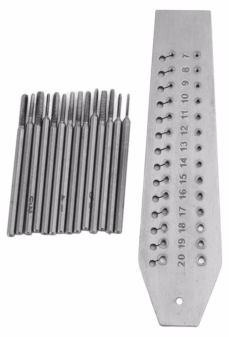 Set di matrici e punzoni da 14 pezzi - Set di matrici e punzoni in miniatura - Utensile per la riparazione di orologi - Creazione di gioielli - Design intuitivo - Con piastra a vite