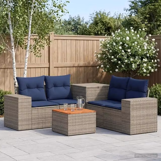 Set di mobili da giardino vidaXL composto da 6 pezzi con divani a L, elementi angolari e tavolino, in rattan sintetico e acciaio verniciato, colori grigio e blu navy – 1