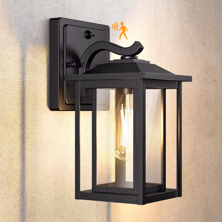 Lampada da parete con sensore di movimento, attacco E27, grado di protezione IP44, colore antracite, confezione da 1 pezzo.