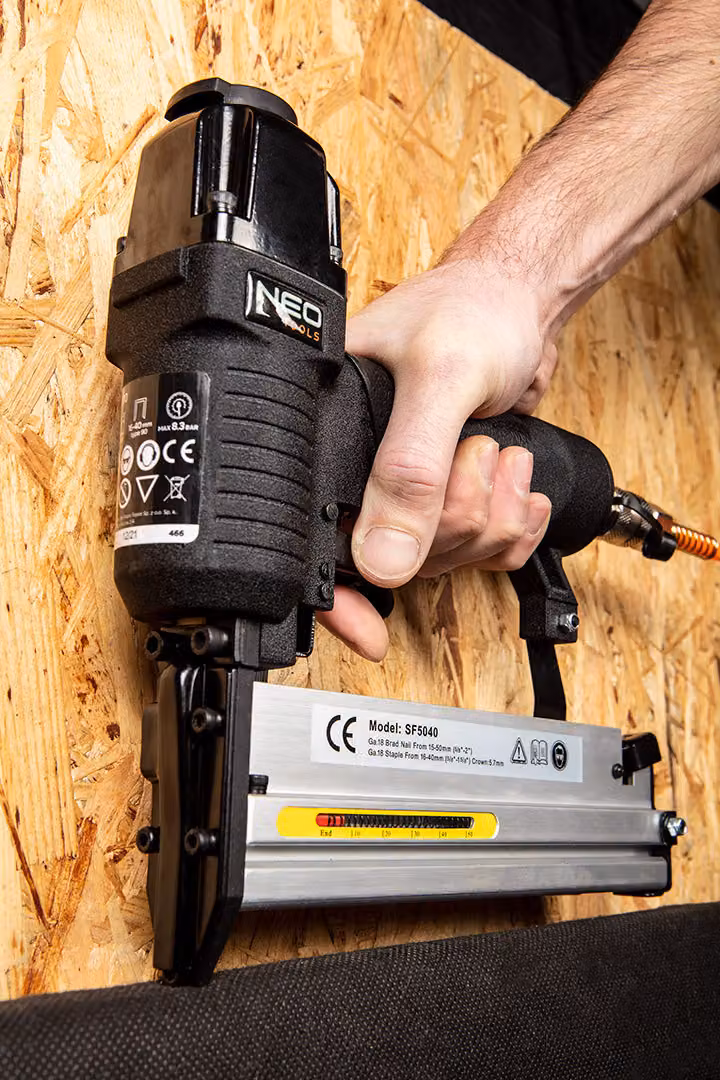 NEO TOOLS Graffe zincate per cucitrici pneumatiche (per NEO modello 14-570), GA18, tipo 90 (4K), lunghezza 10-40 mm, 4000 pezzi, in filo d'acciaio, zincate