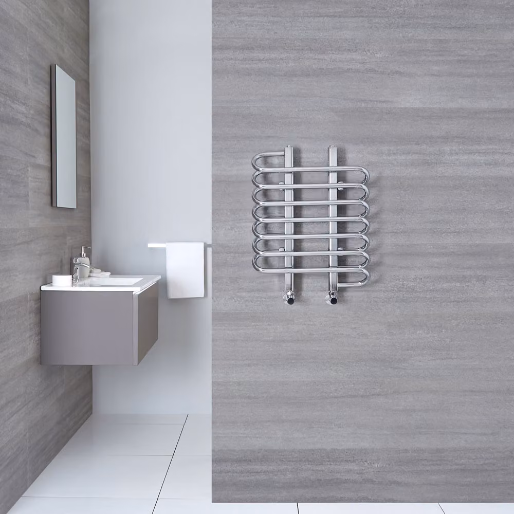 Scaldasalviette Curvo Cromato 610x500mm 210W - Termoarredo Bagno - Design elegante - Finesse