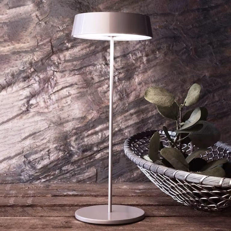 Deko-Light Lampada LED da tavolo Miram accu, dimming, grigio Miram, dimmerabile, Alluminio / Grigio / Zincato, Soggiorno / Sala da pranzo, Alluminio, Moderno