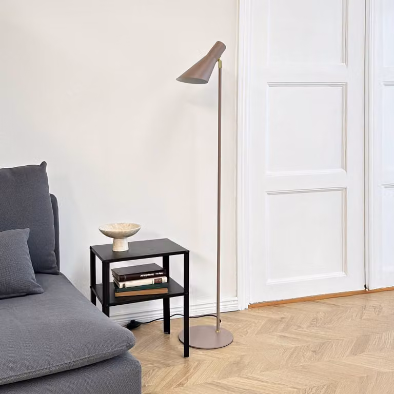 Dyberg Larsen Lampada da terra DL12, Crema / Ambra, Soggiorno / Sala da pranzo, Metallo, Scandinavo, Lampada da terra