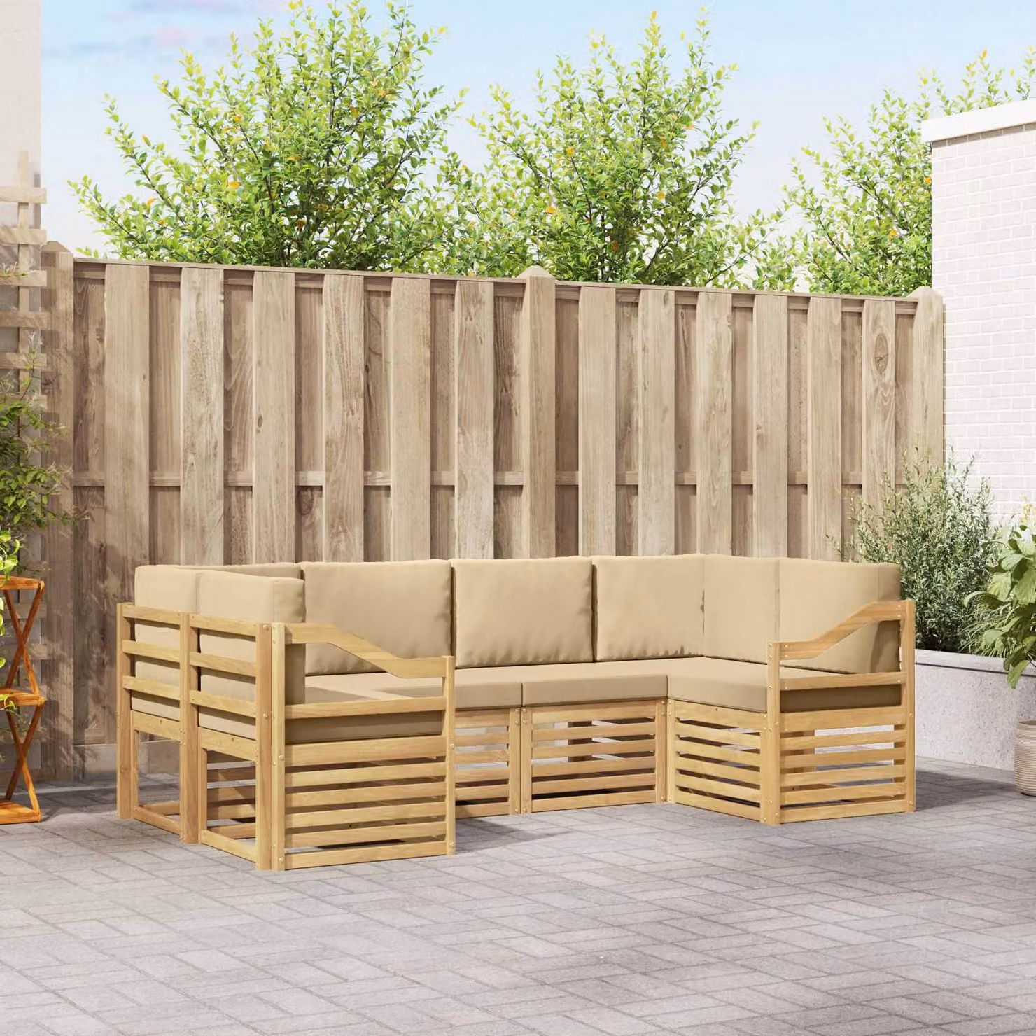 Set di divani da esterno vidaXL a forma di L composto da 6 pezzi in legno di acacia con cuscini in poliestere bianco e beige
