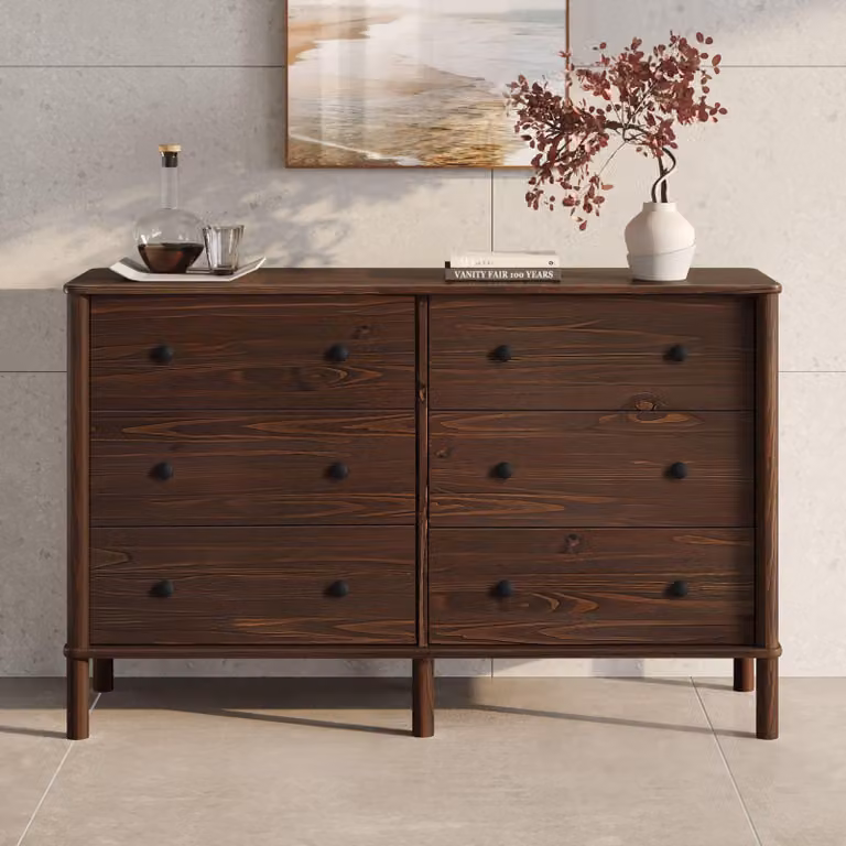 Comò APOANA in legno massello con 6 cassetti, color noce – Mobile contenitore con ampio spazio per abiti e accessori, comò da camera da letto in legno con elementi in metallo e design scandinavo