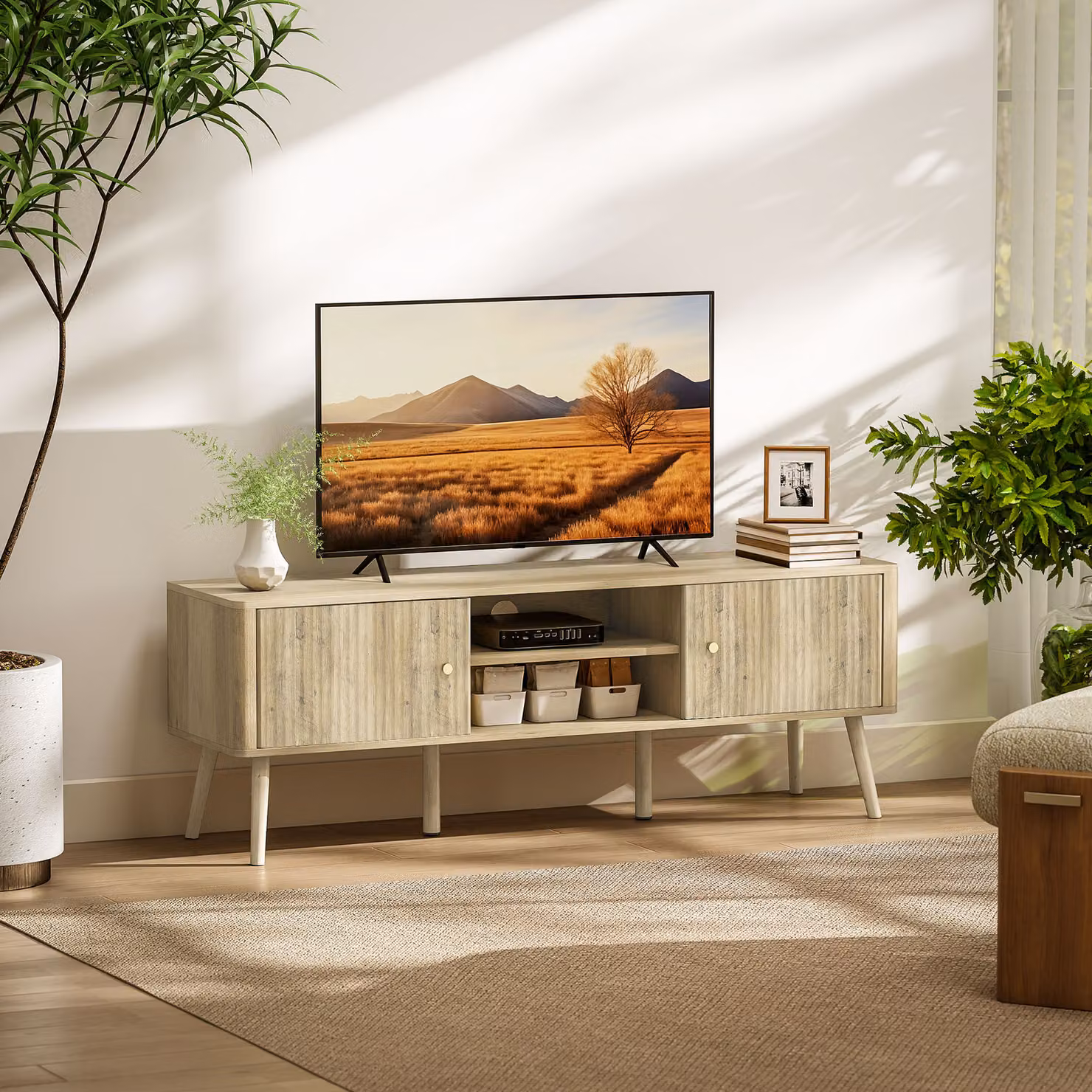 Mobile TV HOMCOM in Rovere con 2 Ante, 2 Scomparti Aperti e Ripiano Regolabile, L: 140 cm, P: 35 cm, H: 49 cm – 2