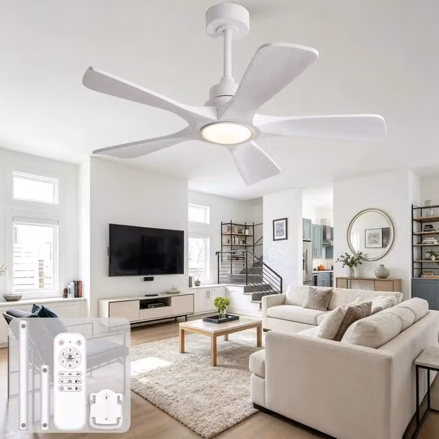 Ventilatore da soffitto moderno bianco con 5 pale in legno massello, motore DC silenzioso e reversibile, dotato di luce LED, telecomando e timer