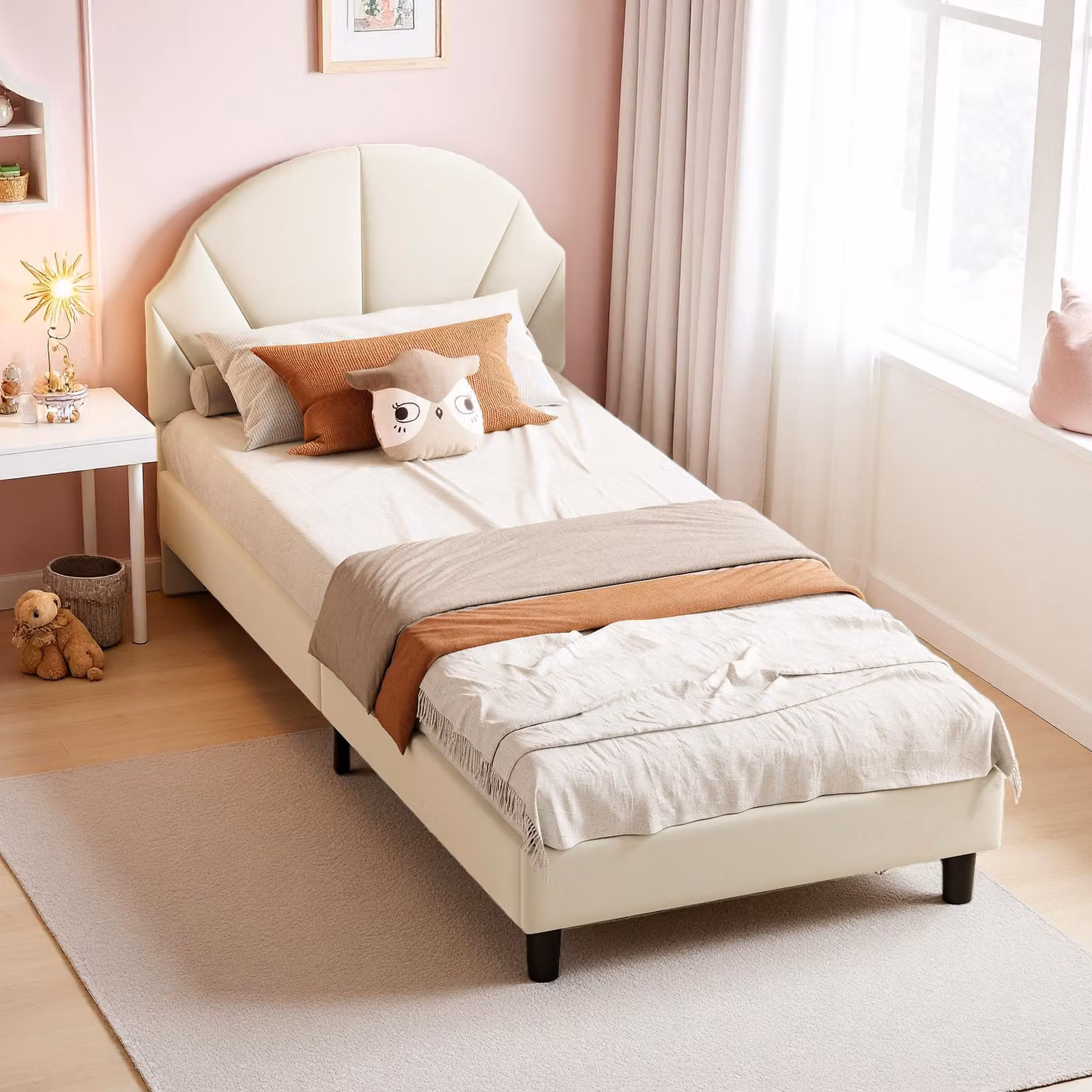 Letto imbottito UnboxG, 90x190 cm, beige, in velluto, con poggiatesta regolabile in altezza, struttura in metallo con rete a doghe. Letto singolo, letto per adolescenti, letto per bambini, design moderno