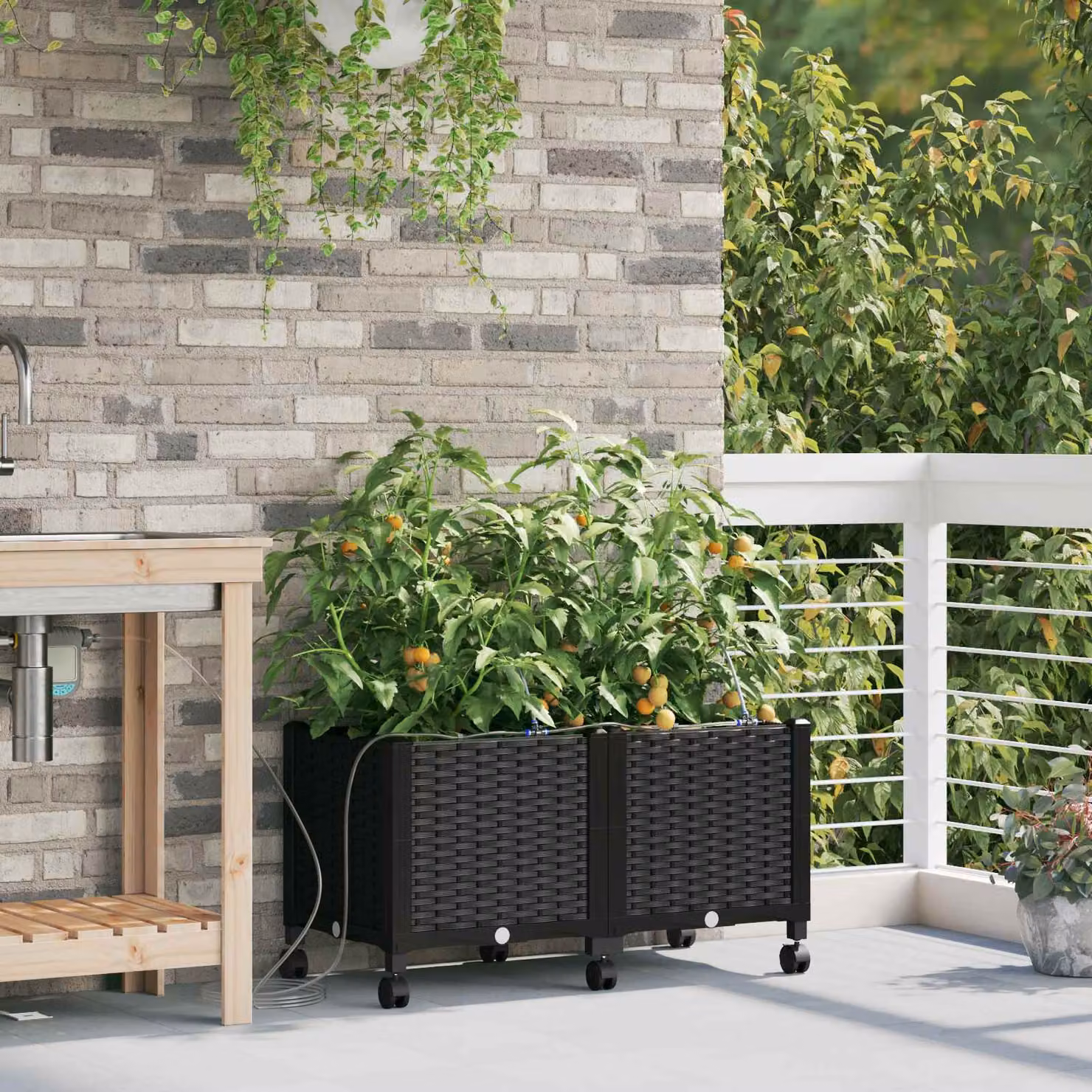 Set di 2 vasi da giardino con irrigazione e ruote vidaXL, colore nero, in plastica