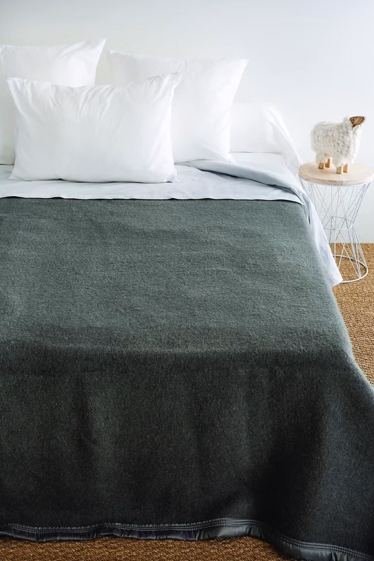Coperta in lana vergine, dimensioni 220x240 cm, marca Stahl