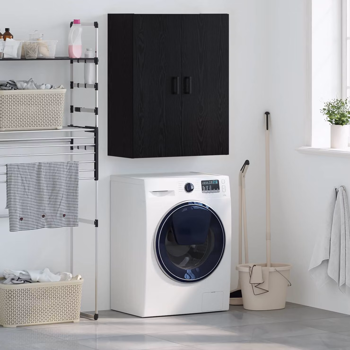 Armadietto a muro moderno vidaXL in rovere nero con ante a battente e ripiani interni L: 69,5 cm, P: 34 cm, H: 90 cm