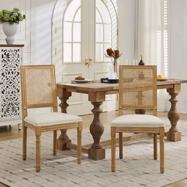 Set di 2 sedie da pranzo Minimal con struttura in legno massello, schienale in rattan e seduta imbottita in tessuto beige